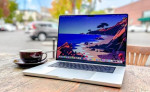 MacBook Pro 16 inch 2023 có thời lượng pin sử dụng lên tới 19 giờ.