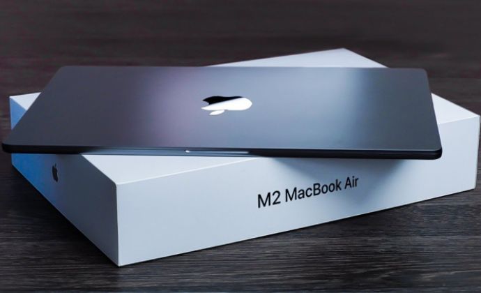 MacBook Air M2 chính hãng về Việt Nam: Quá hot, cháy hàng!