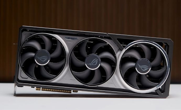 Thử nghiệm hiệu năng ASUS ROG Astral GeForce RTX 5080 OC Edition.