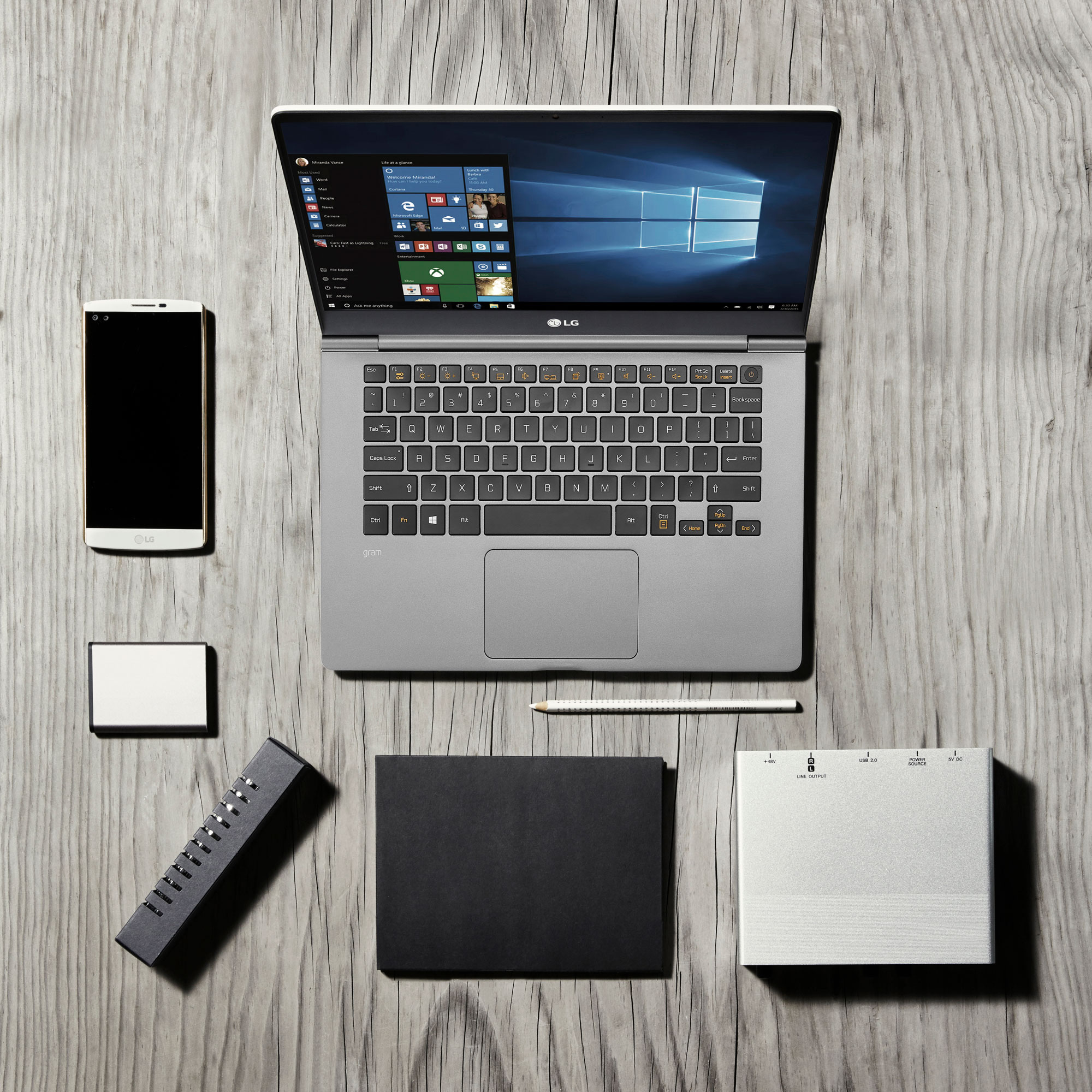 Laptop LG Gram 14 inch 14Z980 (i5 8250U/8GB RAM/256GB SSD/14 inch FHD/Win 10) - G.AH52A5